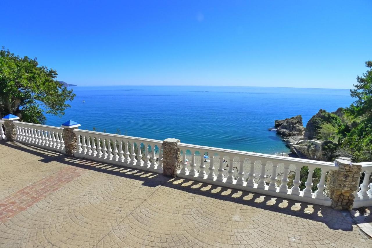 R838 Capistrano Playa 213 Apartment Nerja Exterior photo